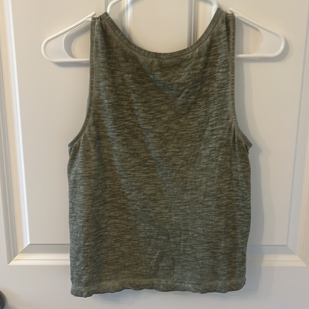 Tank - Picture 2 of 2